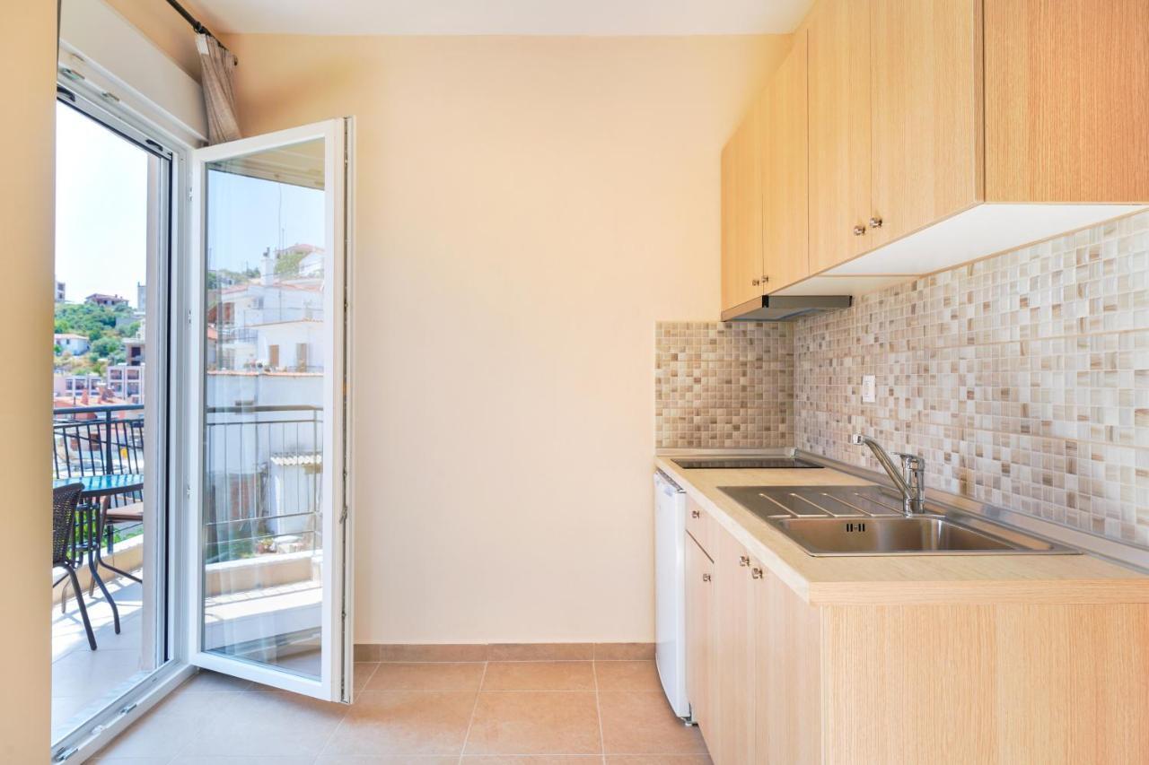 Theodore Apartments Skála Marión Extérieur photo