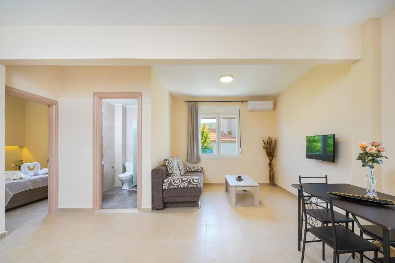 Theodore Apartments Skála Marión Extérieur photo