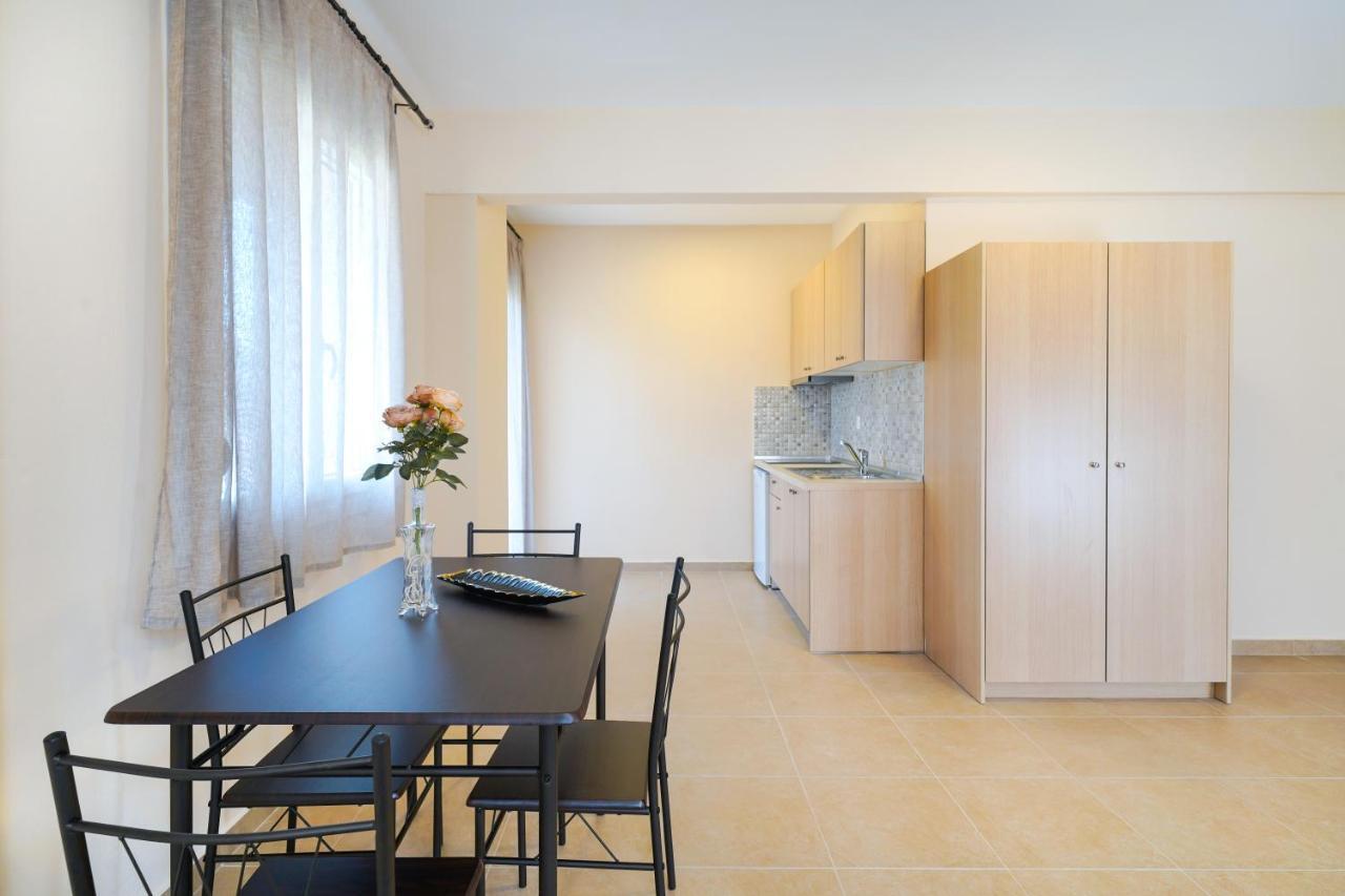 Theodore Apartments Skála Marión Extérieur photo