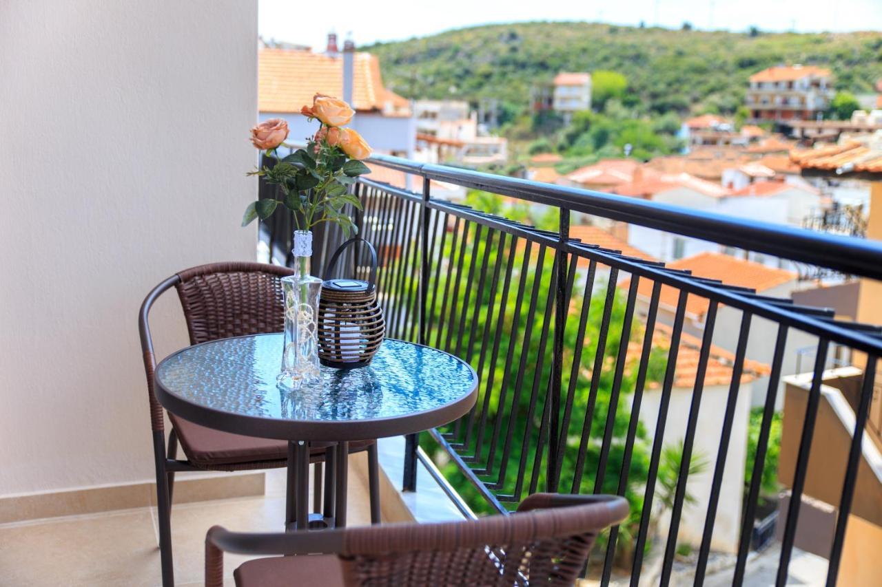 Theodore Apartments Skála Marión Extérieur photo